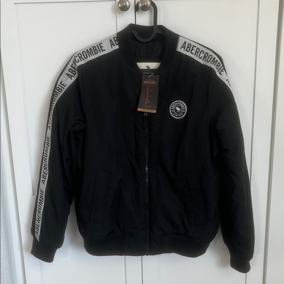 Abercrombie & Fitch Kids Black Bomber Jacket with Logo Sleeves Water Resistant - Picture 2 of 3